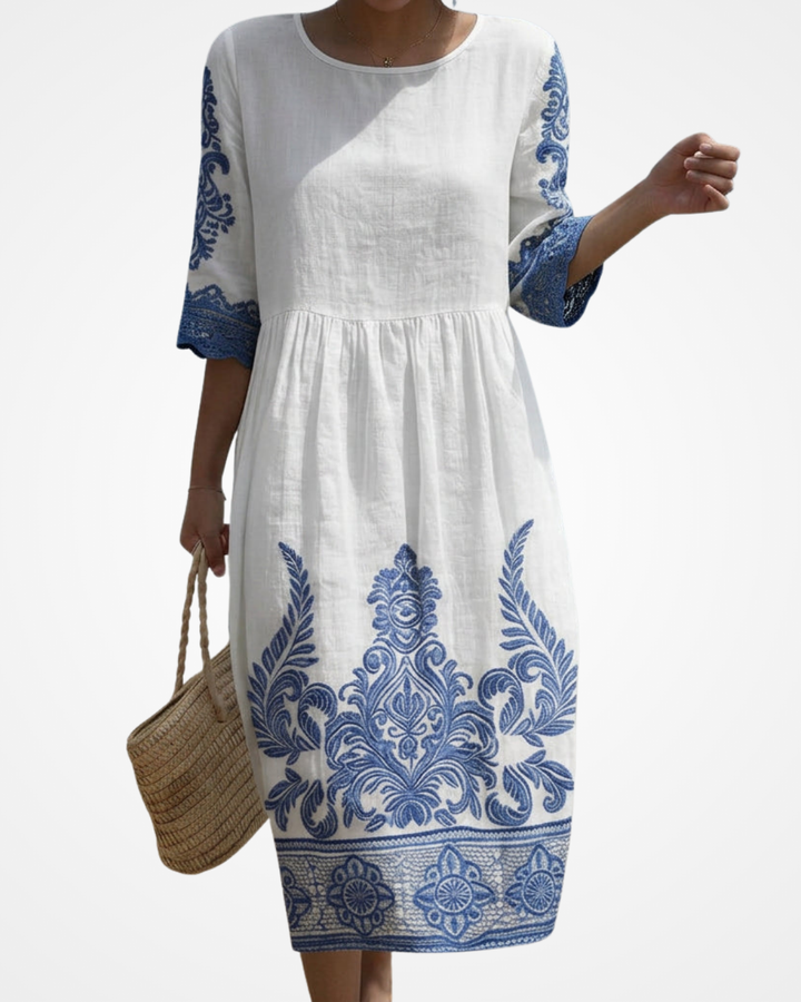 Bontle | Maxi Dress with Round Neck and Embroidery