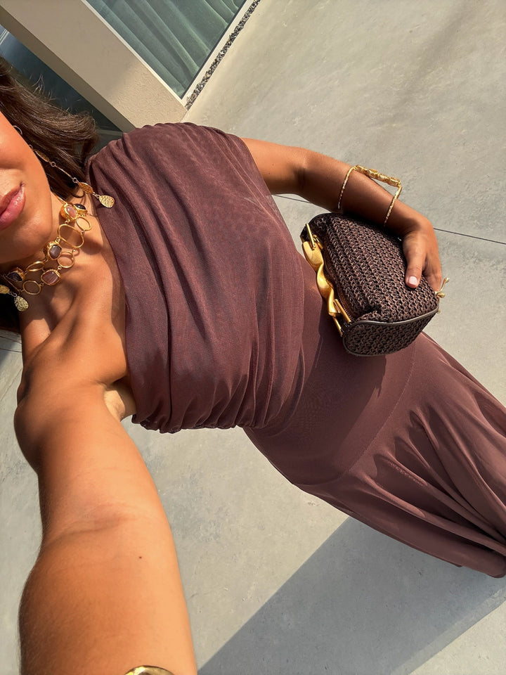 Yolanda | Discreet Elegance