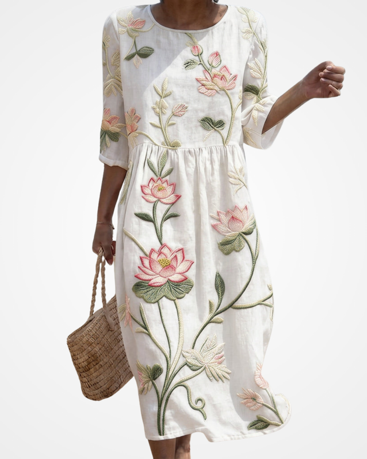 Robyn | Dress with Plant and Flower Embroidery