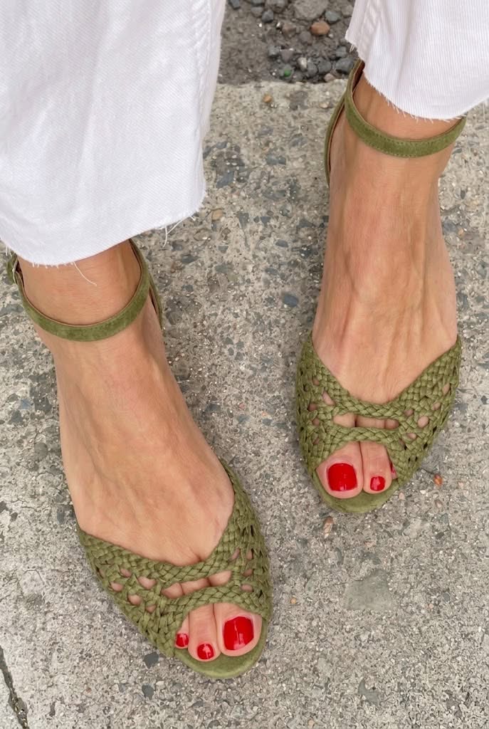 Palesa | Golden Woven Flat Sandals