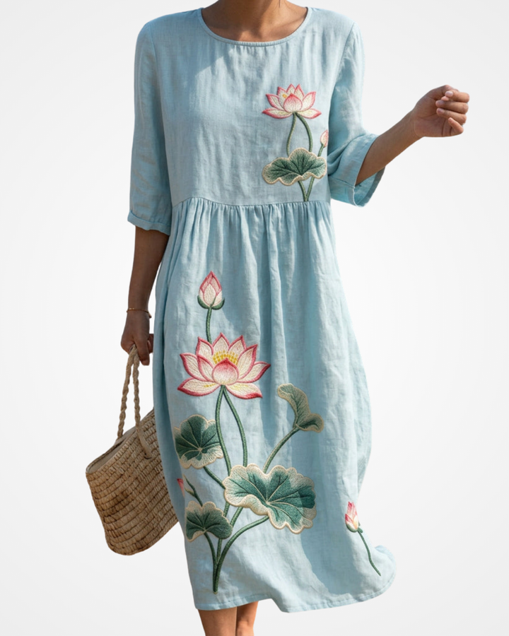 Kagiso | Elegant Maxi Dress with Embroidery