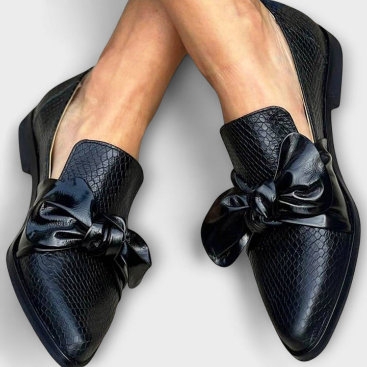Claudia | Elegant Moccasins with Decorative Bow