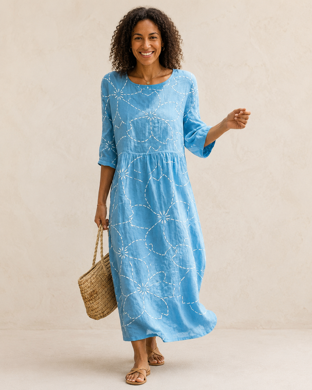 Ayanda | Maxi Dress with Round Neck and Embroidery