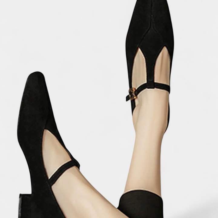 Elly | Low Heels with Strap and Buckle