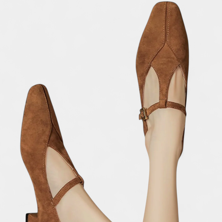 Elly | Low Heels with Strap and Buckle