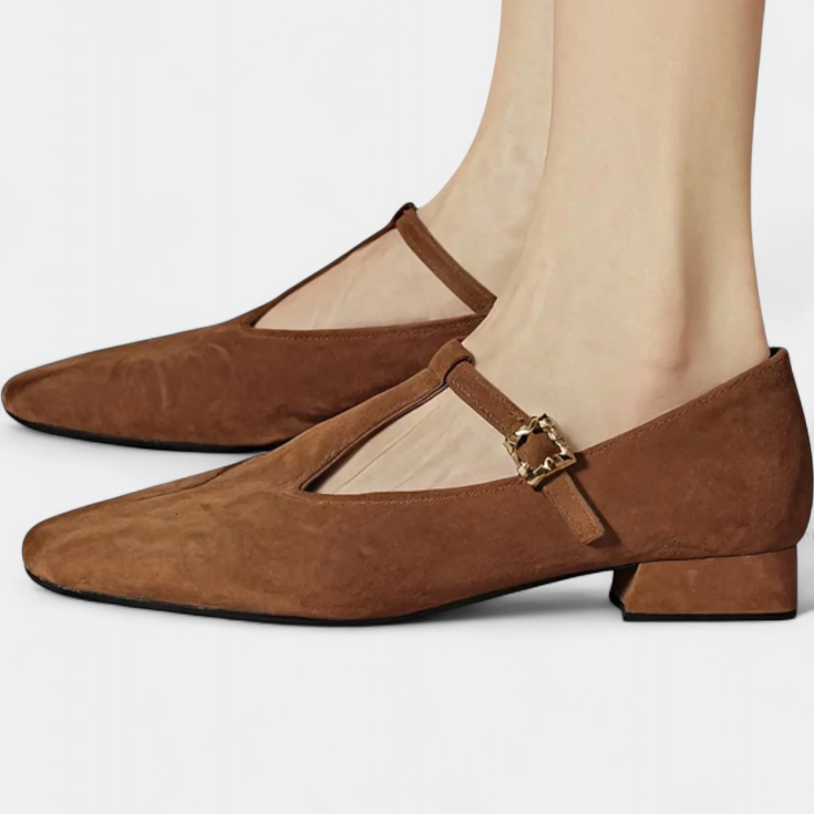 Elly | Low Heels with Strap and Buckle
