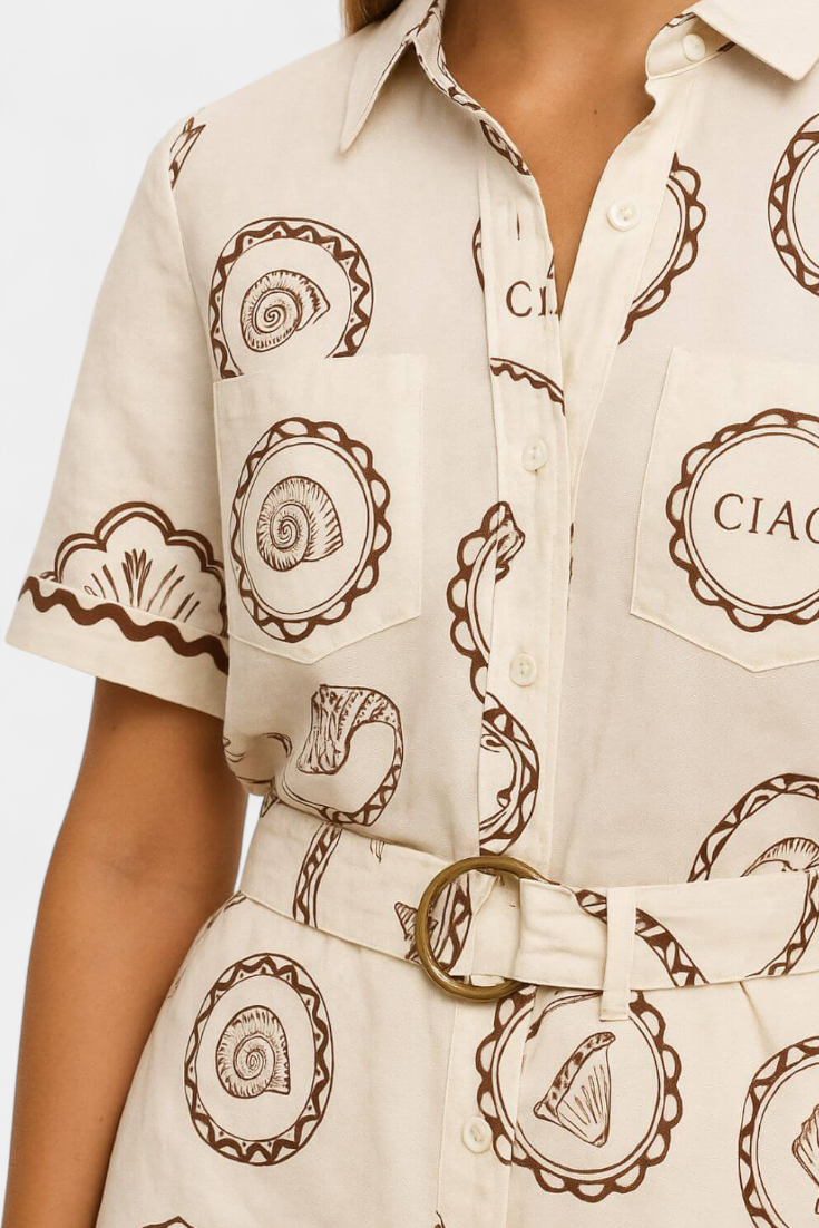 Seashell | Mono T-Shirt with Shell and Button Detail