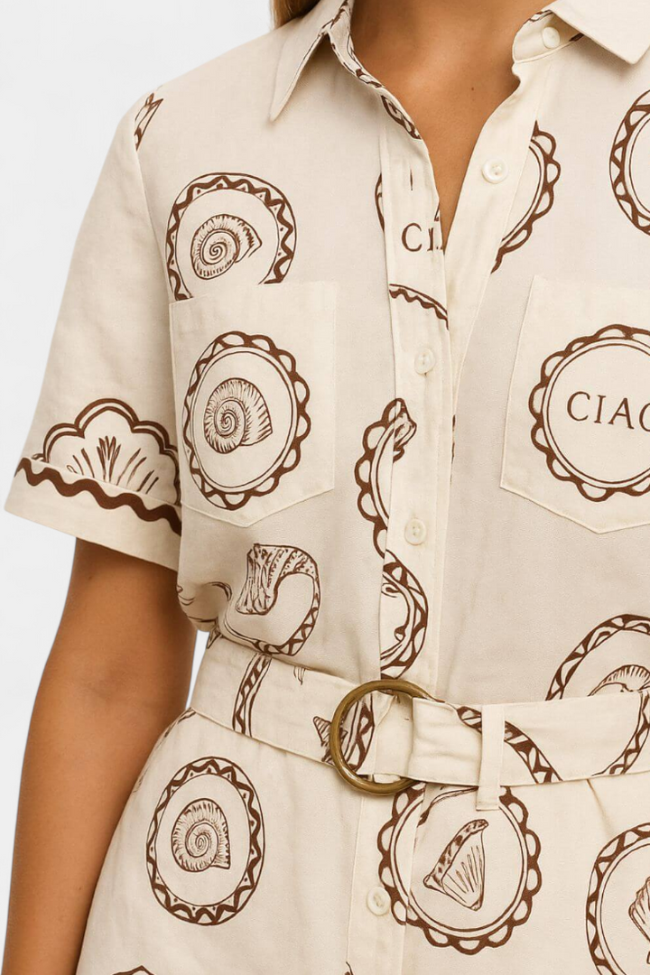 Seashell | Mono T-Shirt with Shell and Button Detail