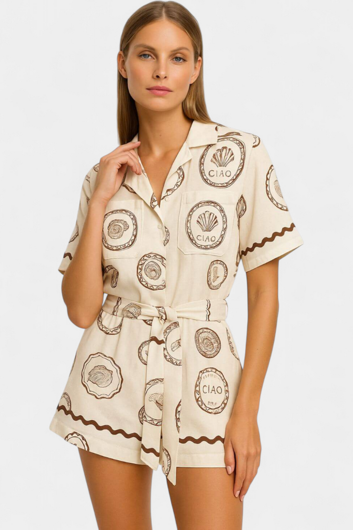 Seashell | Mono T-Shirt with Shell and Button Detail