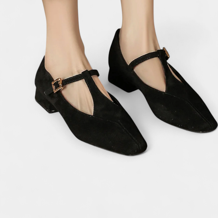 Elly | Low Heels with Strap and Buckle