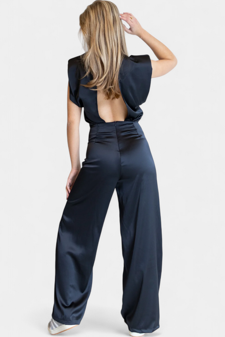 Francis | Mono Backless Fluid Cut